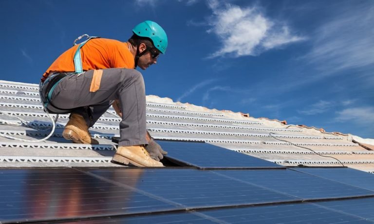 Lisanssız yenilenebilir enerjide üst sınır 5 megavata çıkarıldı
