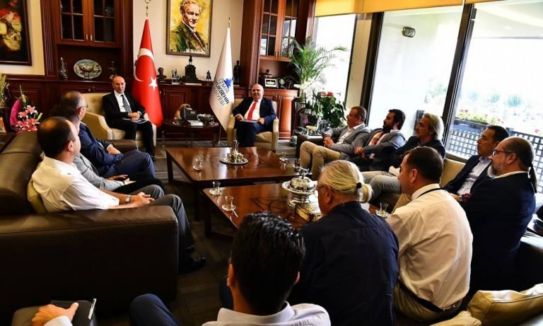 Tunç Soyer’den güneş enerjisi tepkisi: “Ya cehalet ya vizyonsuzluk”