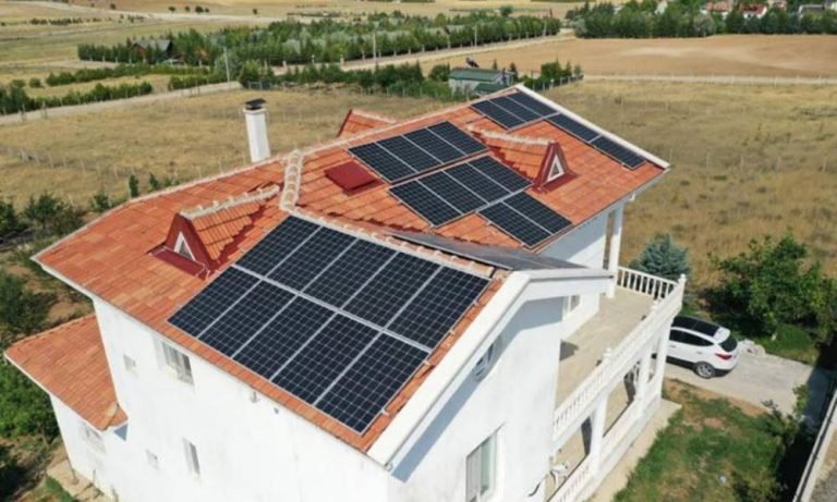 Konutlarda güneşten elektrik üretmenin bedeli 750$ – 1000$ / kWp arasında değişiyor
