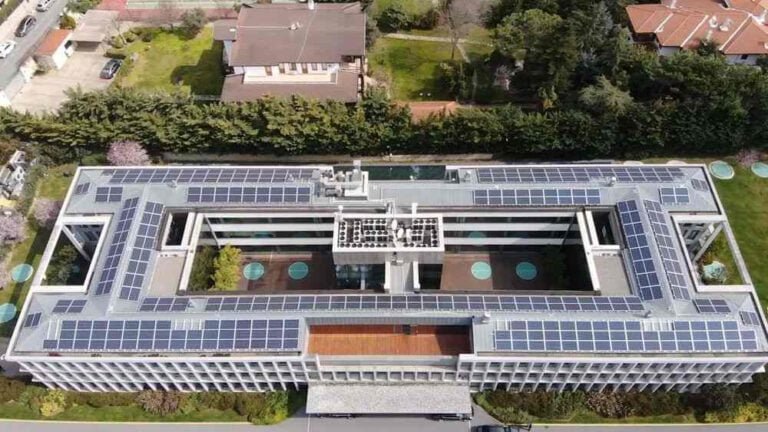 Sunflower ve Asunim iş birliği ile Doğan Holding şirket merkezine çatı tipi güneş enerjisi santrali kuruldu
