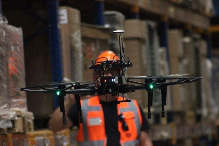 Güneş enerjisi santralleri Drone teknolojileriyle kontrol altında