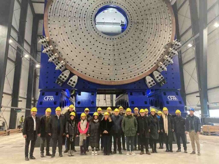 İzmir temiz enerji sektörü Almanya’da