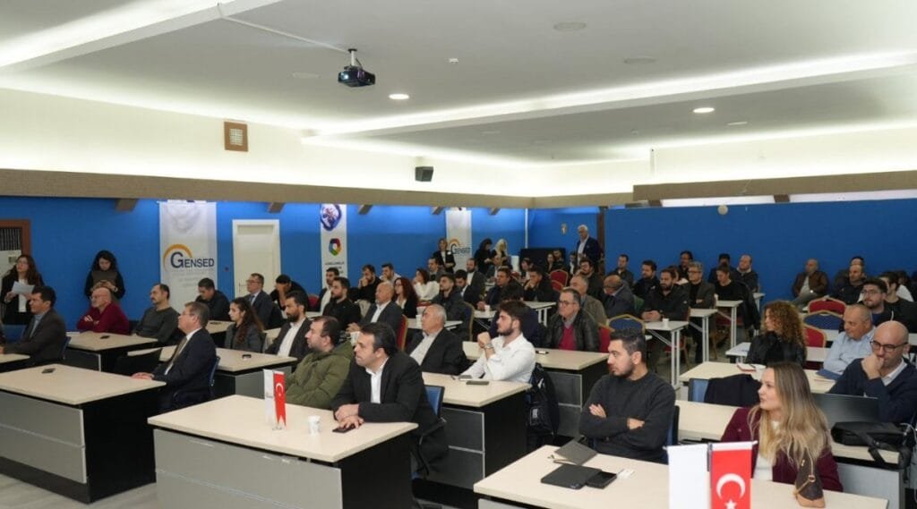 GENSED, Eskişehir’de “Güneş Enerjisi ve Enerji Depolama Semineri” düzenledi