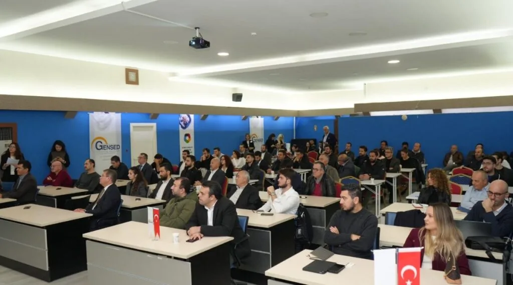 GENSED, Eskişehir’de “Güneş Enerjisi ve Enerji Depolama Semineri” düzenledi