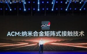 LONGi kurucusu ve CTO’su Li Zhenguo yeni teknolojileri tanıtıyor